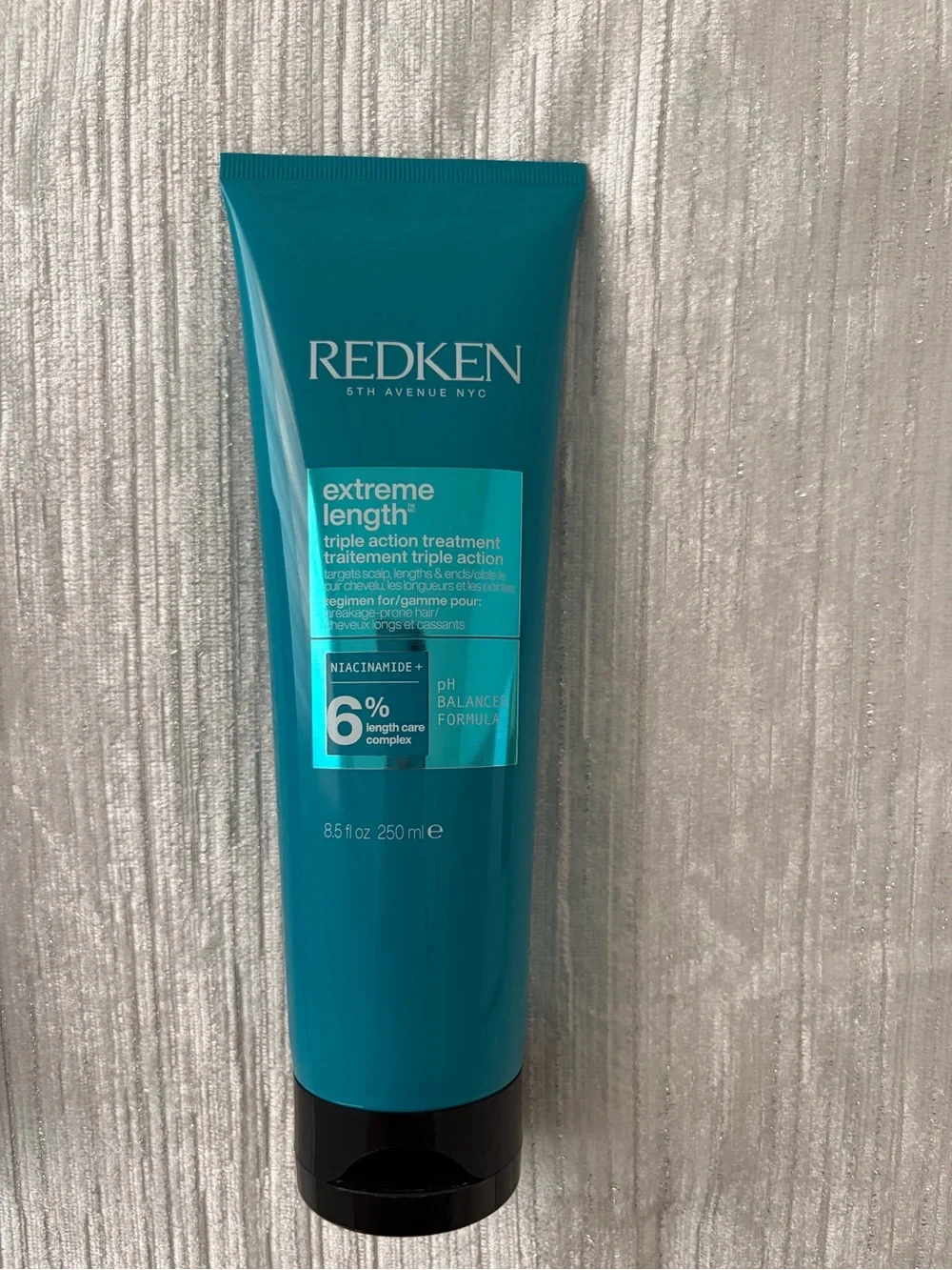 Redken Extreme Length Triple Action Treatment Mask - Teal Blue Tube